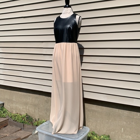 GIANNI BINI Floor Length Dress - Picture 3 of 14